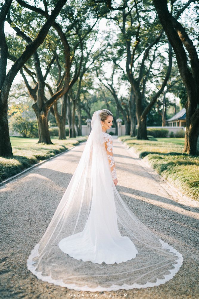 bride at longvue house and gardens 