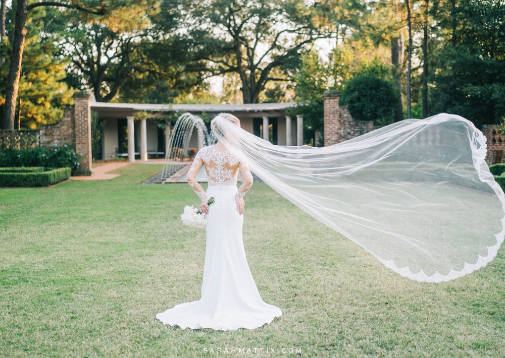 bride veil in the wind